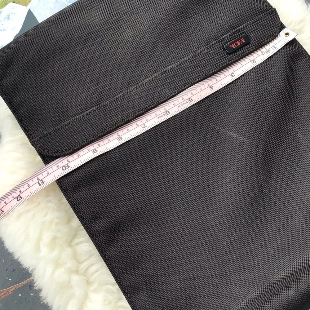 Tumi Lightweight Top Rear Handle Expandable Messenger Travel Case